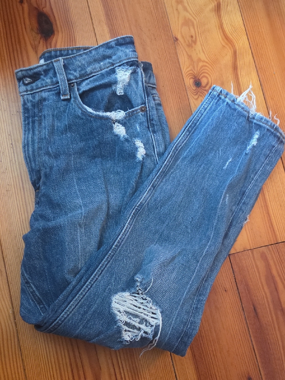 Abercrombie & Fitch Distressed Dark Blue Skinny Jeans